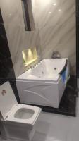 Luxury 3-Bedroom with Jacuzzi, Kitchen & TV Lounge 1 Kanal - B&B Lahore