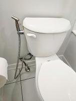 Private Room M A P L E with Attached Full Bathroom in Toronto, ON, Canada - Chambres d'hôtes Toronto