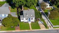 Pet-Friendly Cottage Walk to USNA Stadium - B&B Annapolis