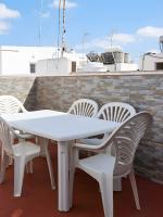 Casa vacacional en Conil centro con terraza privada solo para familias y parejas - Bed and Breakfast Conil de la Frontera