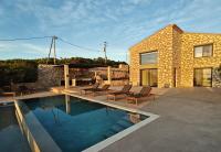 Izel Villas - Bed and Breakfast Skinária