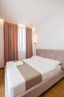 Riverside Villa - Chambres d'hôtes Tragjas