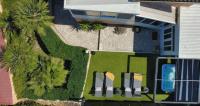 Holiday Home "Dragi" - Bed and Breakfast Otok