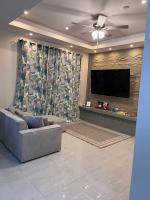 Luxury Vacation Condo 10 mins from Airport! - B&B D’Abadie