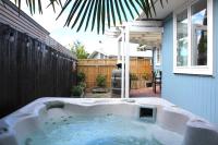 Havelock North home - spa pool, wood-burner fire, comfy beds - Chambres d'hôtes Havelock North