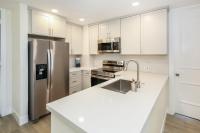E112 - Skeen's Beachfront - B&B Oceanside