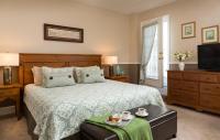Zimmer mit Kingsize-Bett