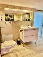 2 Zimmer Studio im Souterrain mit 46,7 qm - B&B Berlin