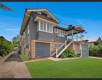 u3-Funky Unit with PrivateEntry QuietCentre NewAC New Smart TV - B&B Brisbane