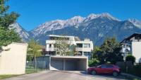Mountain View Apartment Spacious Stay with 2 Parking - B&B Innsbruck