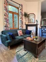 Conciergerie du Chateau Red Daisies et son parc - Bed and Breakfast Hannut