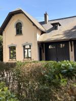 Conciergerie du Chateau Red Daisies et son parc - B&B Hannut