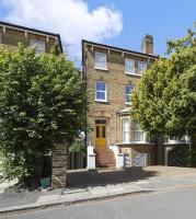 Contractors welcome - 2-Bed Ealing Flat, Sleeps 6, Free Parking x2 - B&B Borgo londinese di Ealing