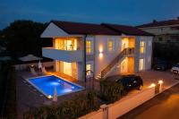 Holiday Apartment with Private Pool - SARA - Ferienwohnung Sveti Anton