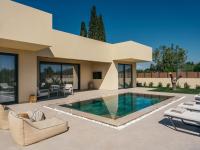 Acantha Villa, a Green Escape with Heated Pool, By ThinkVilla - B&B Vanato