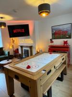 Mountain View Stone Cottage in UNESCO with Pizza Oven & Games Table, 5 mins to Zip World - B&B Blaenau-Ffestiniog