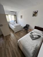 Chambre Triple avec Salle de Bains Privative