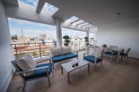 Skylight Megaron - Bed and Breakfast Larnaca