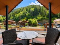 Bungalow with Garden View