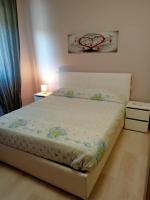 Deluxe One-Bedroom Apartment