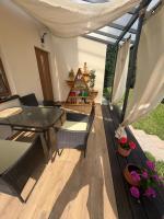 Calm House in Suburbs of Cracow - B&B Michałowice
