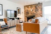 Modern Mountainside Chalet - B&B Steamboat Springs