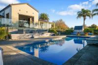 Te Puna 5BR Estate - Pool, Tennis, Sauna, Cottage - B&B Tauranga