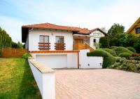 Villa Corvina - B&B Győrújbarát