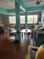 Trinity Point Hillside Villa, beach & sunset views - B&B Port Elizabeth