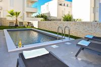 Onix Residence with private pool - B&B Novalja