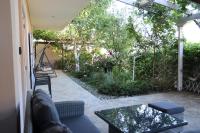 Mountain Escape with Private Garden- Apartment - B&B Porto Rafti