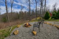 Plum Crazy: Frenchburg Cabin on 1 Acre - B&B Frenchburg