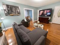 Amazing large 3 BD apartment in NJ Close 15 minutes to Metlife - B&B Kearny