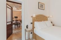 Zimmer mit Queensize-Bett und Balkon