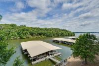 Tranquil Osage Beach Condo w/ Waterfront Decks! - B&B Osage Beach