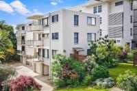 Moffat Beach Surf Retreat - B&B Caloundra