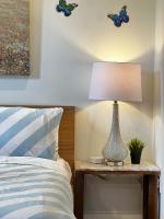 Forest Breeze - Studio Downtown with King Bed Unit 409 - B&B Halifax