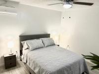 Brisa Marina Suites - Bed and Breakfast New Port Richey