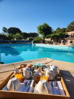 Détente & Fraîcheur, Jacuzzi Piscine et Petit-déjeuner à 10min de Carcassonne - B&B Malves-en-Minervois