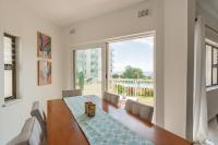 Umdloti Cabanas Beachfront Apartment - Bed and Breakfast eMdloti