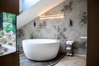 Bohemia Jacuzzi & Sauna Apartment - B&B Klaipėda