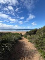 Beaches, Bays & BBQ Days - Your home base in Burradise - Bed and Breakfast Culburra Beach