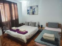 Apartamento con balcón