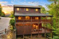 Pet-Friendly Cabin with Hot Tub & Game Room - B&B Gatlinburg