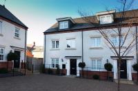 B&B Castle Donington - DBS Serviced Apartments - The Townhouse - Bed and Breakfast Castle Donington