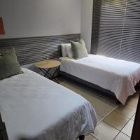 Black Thorn Accommodation - B&B Emalahleni