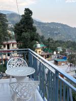 Lucky Home Stay, Free WiFi Kitchen Balcony In Dharamshala - Chambres d'hôtes Dharamsala