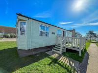6 Berth Caravan With Decking At Naze Marine Holiday Park Ref 17071P - Ferienwohnung Walton-on-the-Naze