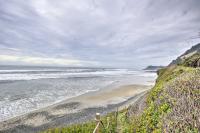 Yachats Gem w/ Private Beach Access, Views - Bed and Breakfast Yachats