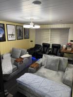 Hot Tub and Home Theatre in the Hood - Ferienwohnung Moorhead